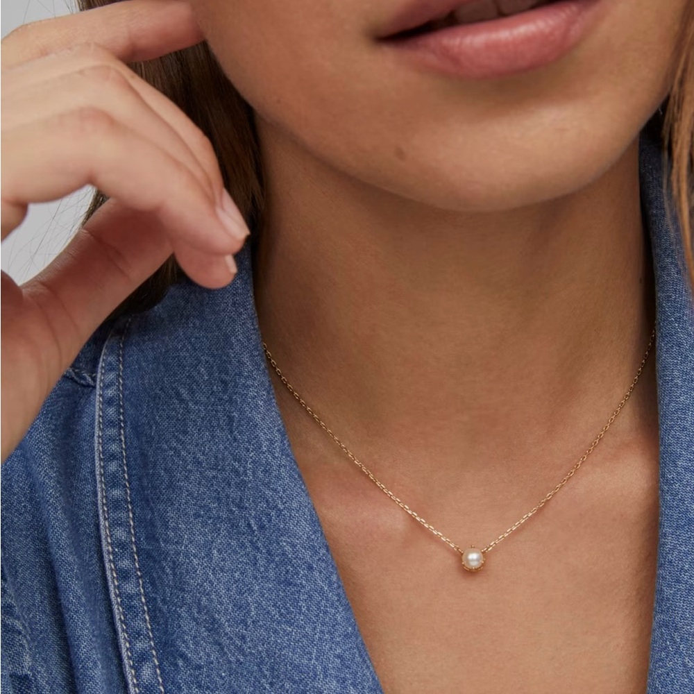 Kendra Scott | Ashton Gold Pendant Necklace in Freshwater Cultured Pearl | NWT - Picture 7 of 7